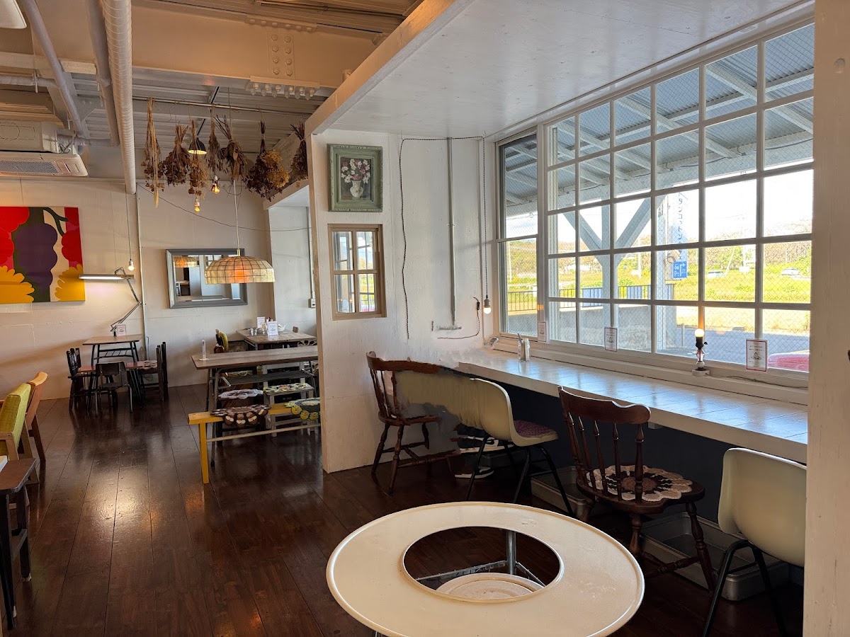 Totan Cotton Café